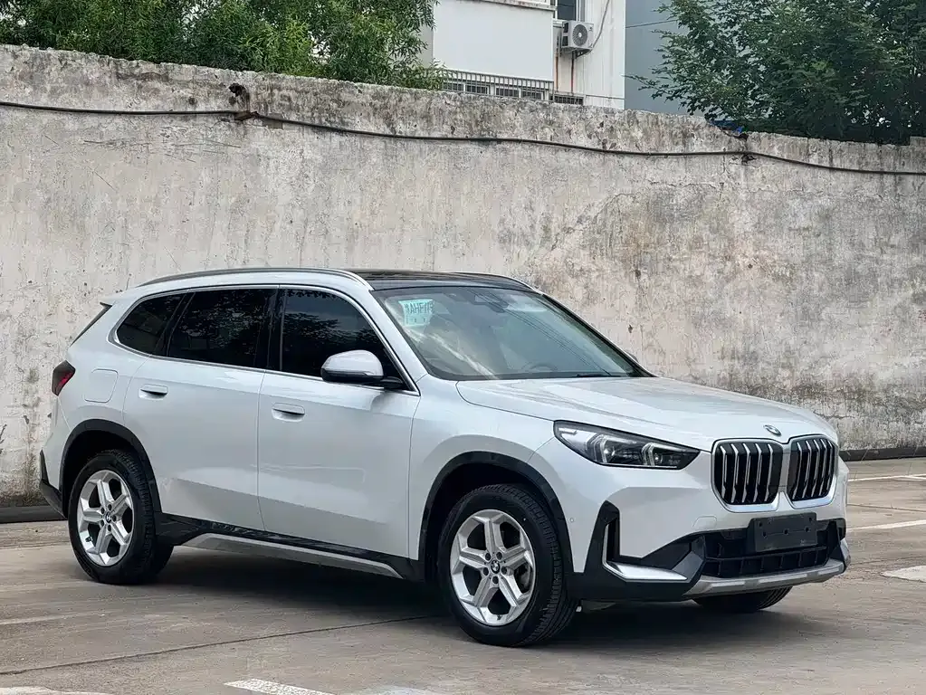 BMW X1 — фото 3
