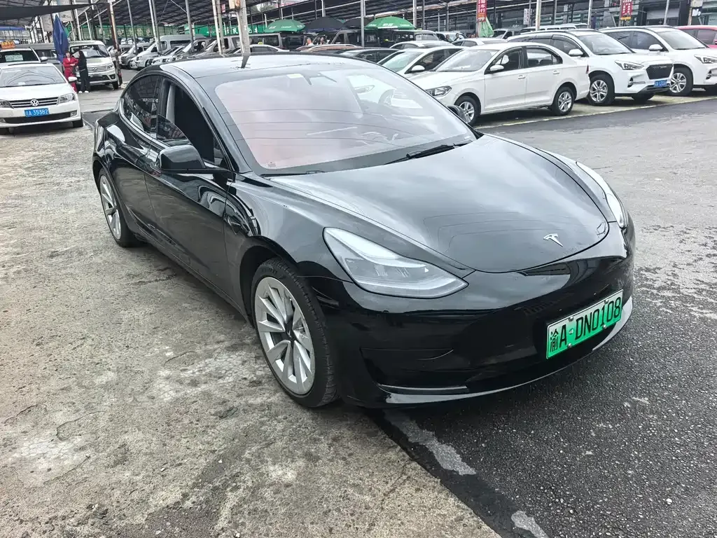 Tesla Model 3 — фото 10