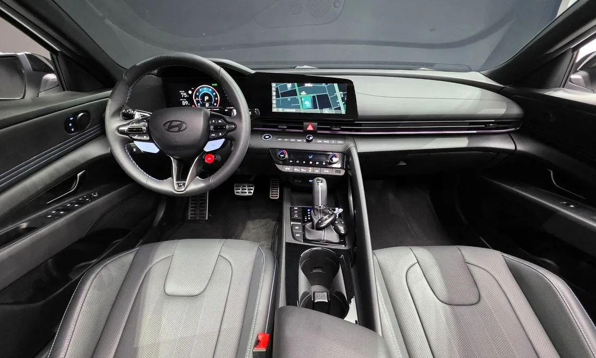 Hyundai AVANTE — фото 3