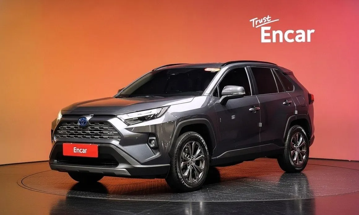 Toyota RAV4 — фото 1