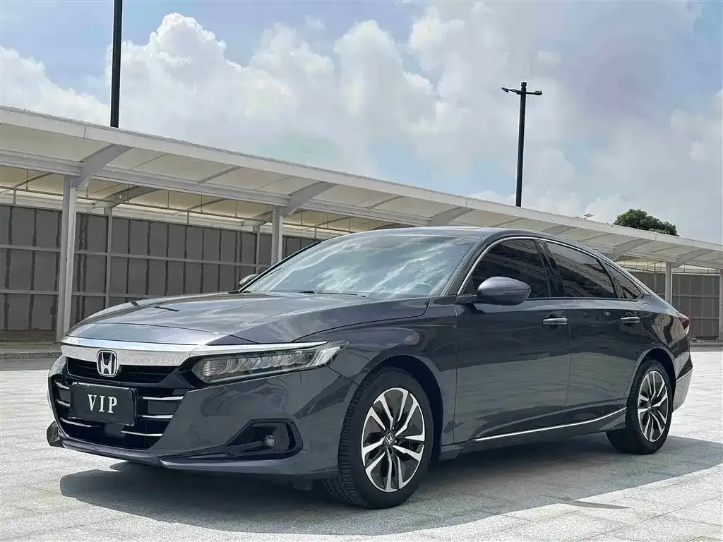 Honda Accord — фото 1