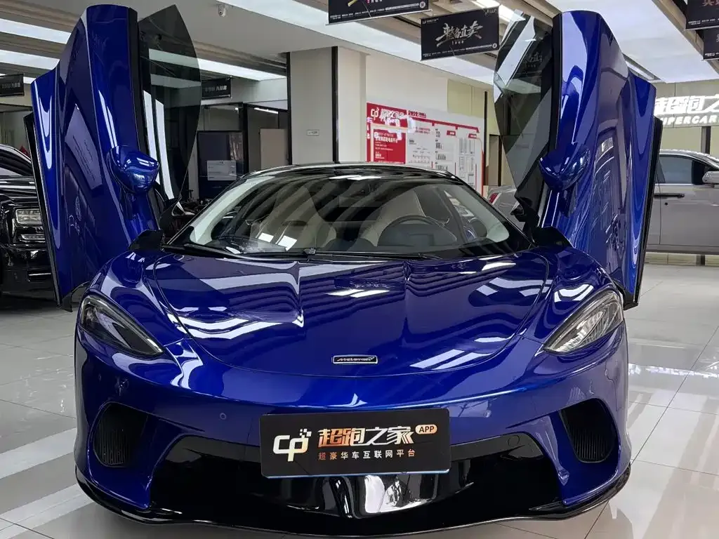 McLaren GT — фото 1