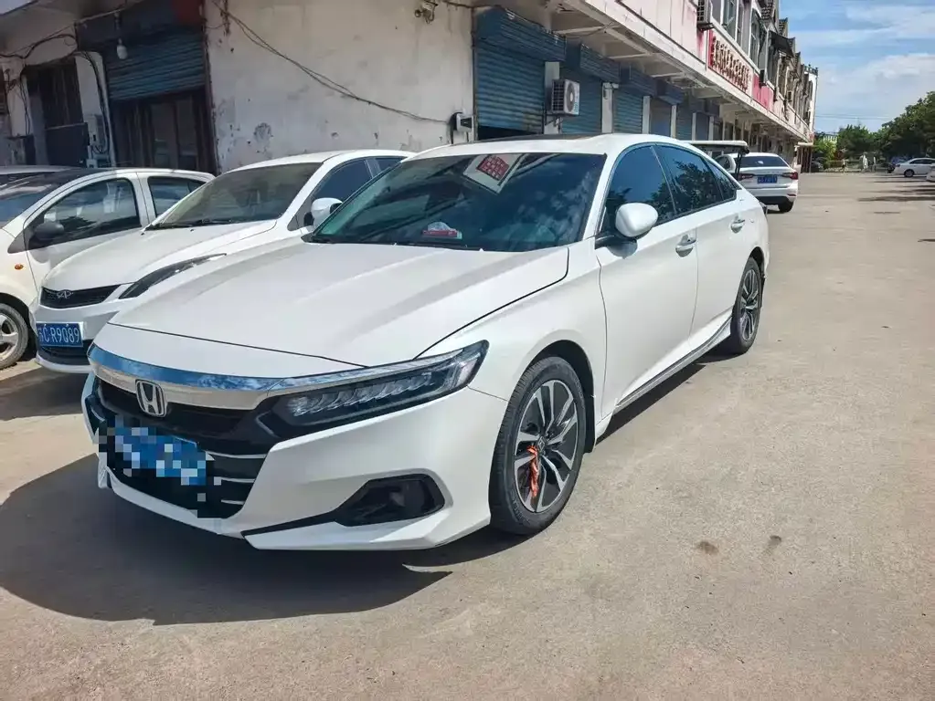 Honda Accord — фото 1