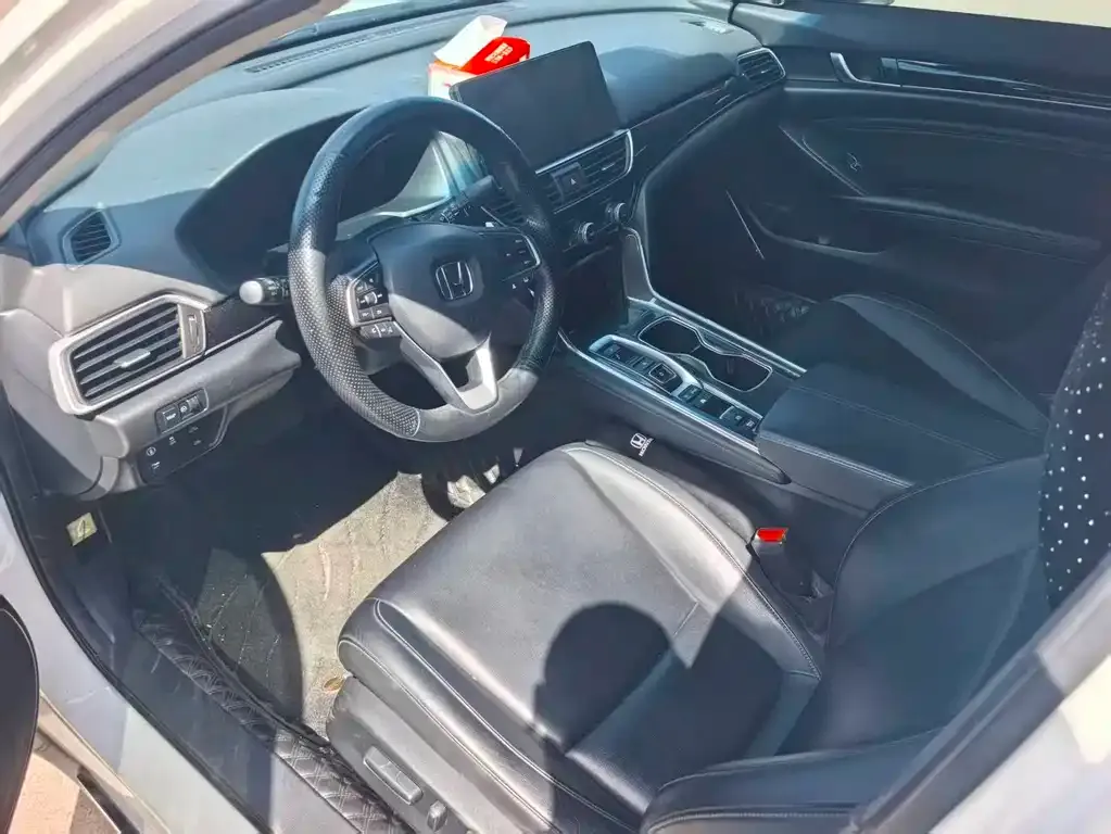 Honda Accord — фото 4