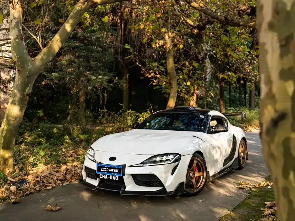 Toyota Supra — фото 1