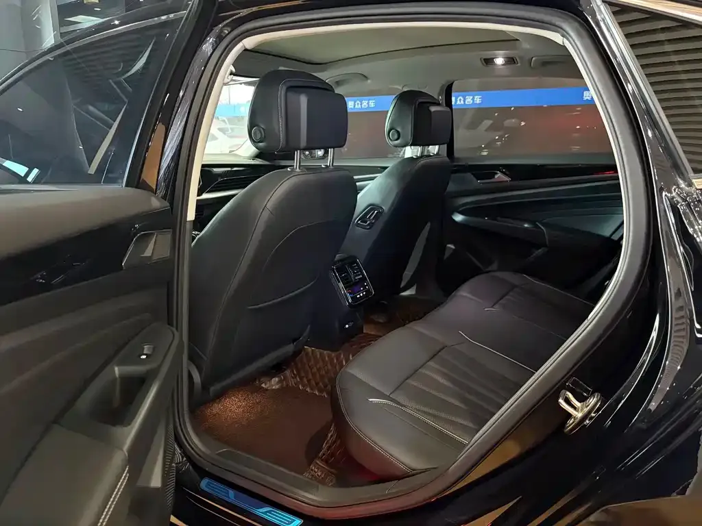 Volkswagen Passat — фото 9