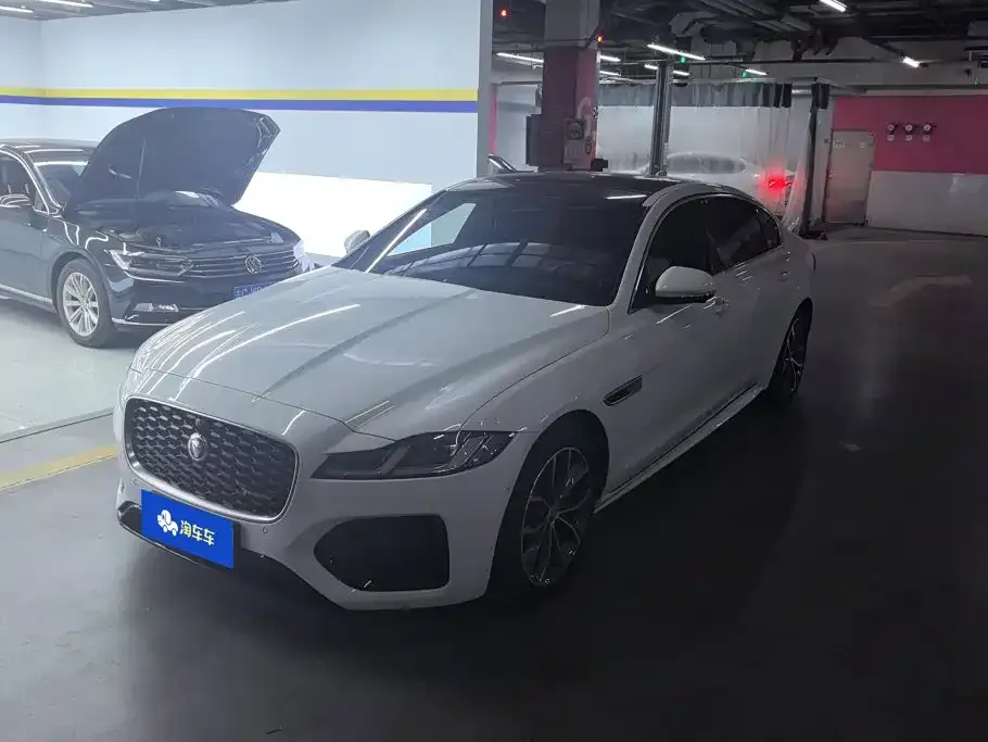 Jaguar XFL — фото 1