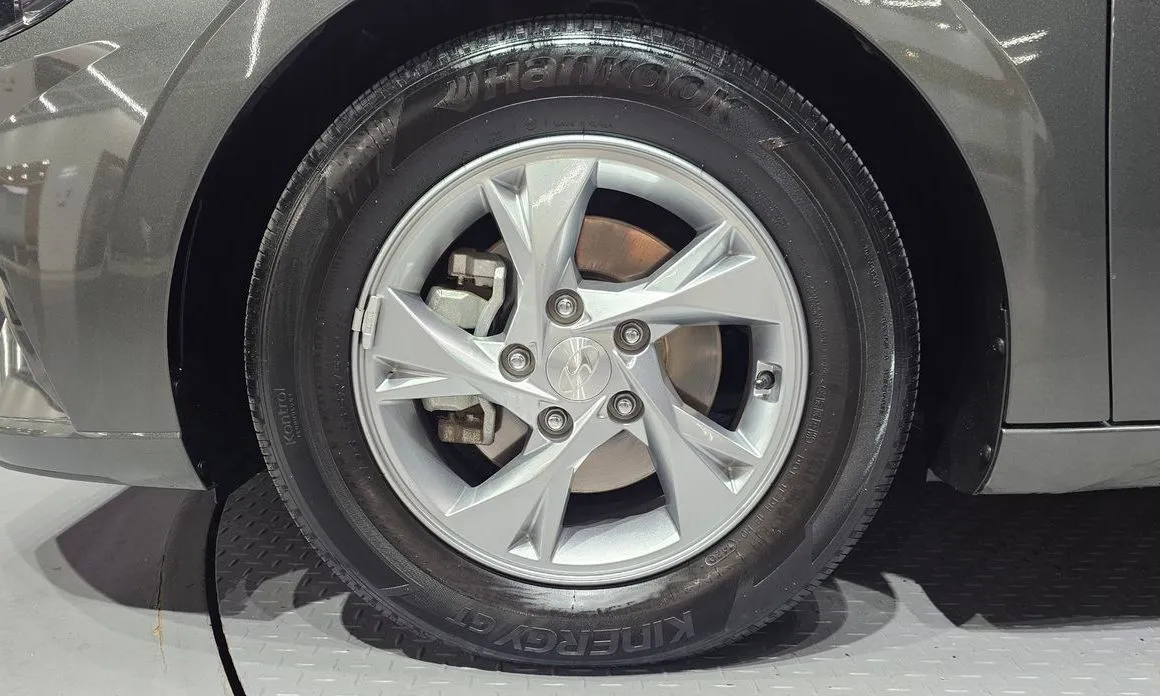 Hyundai AVANTE — фото 10