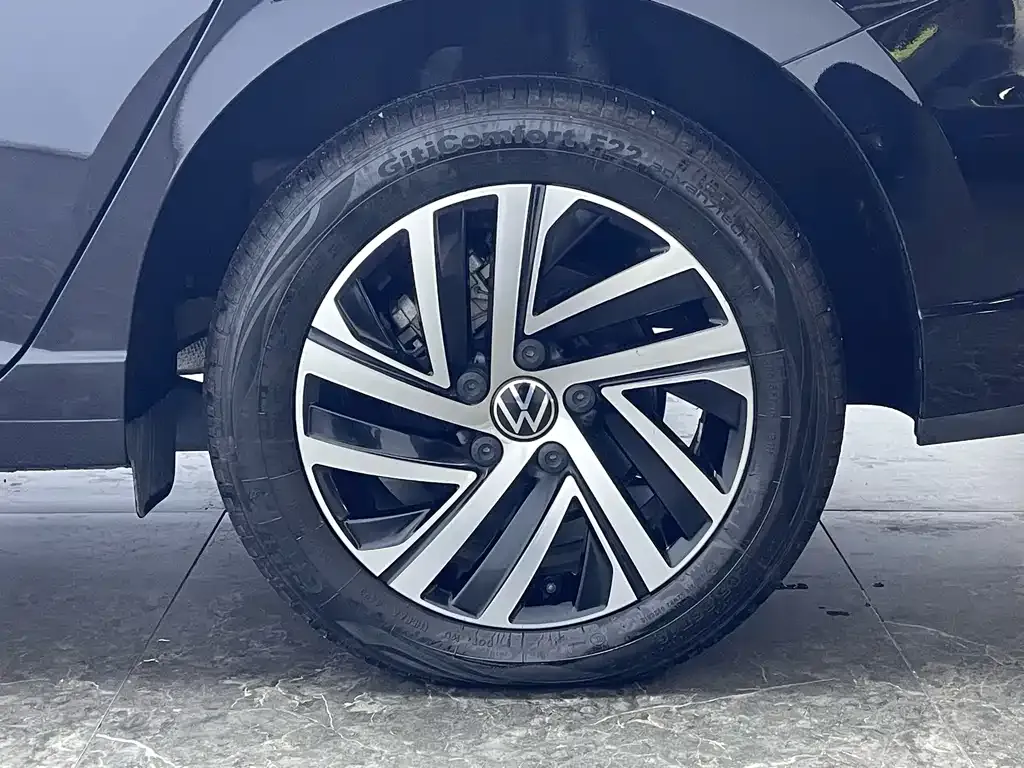 Volkswagen Lavida — фото 8