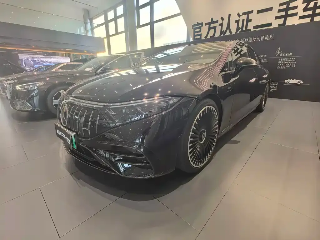 Mercedes-Benz EQS AMG — фото 1
