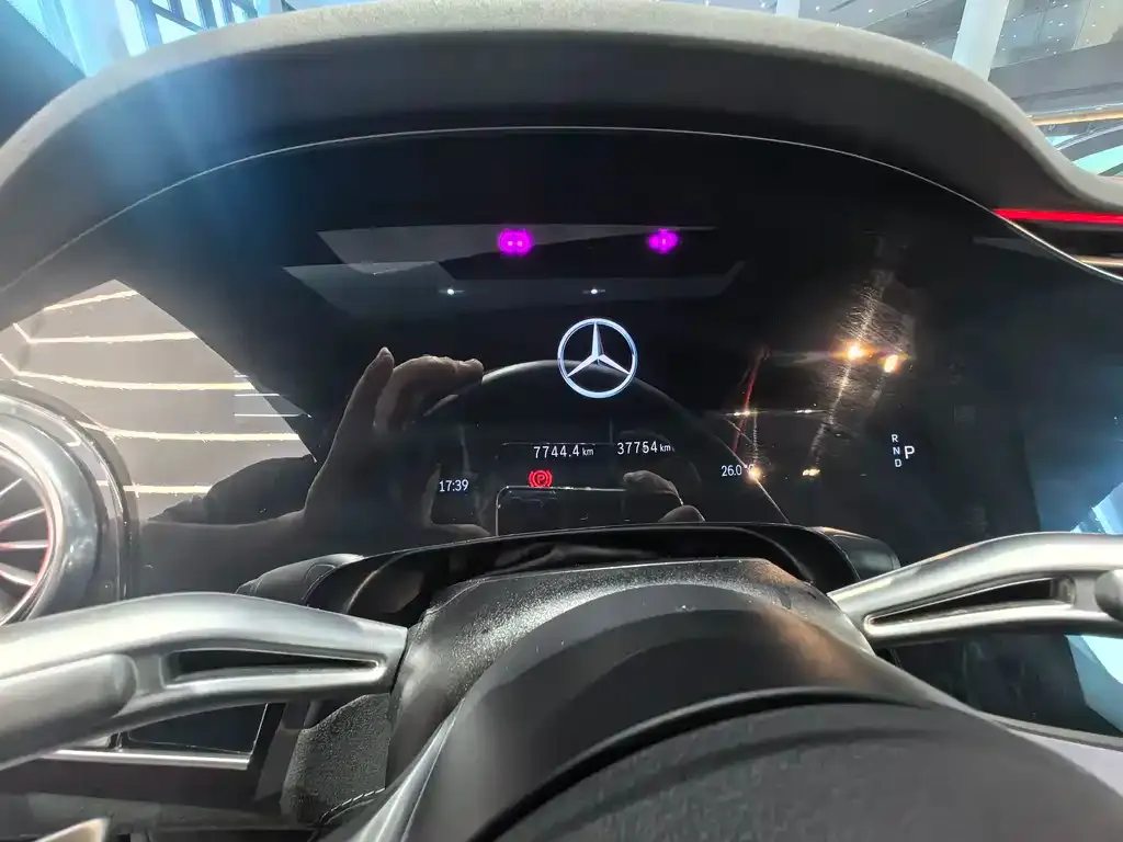 Mercedes-Benz EQS AMG — фото 2