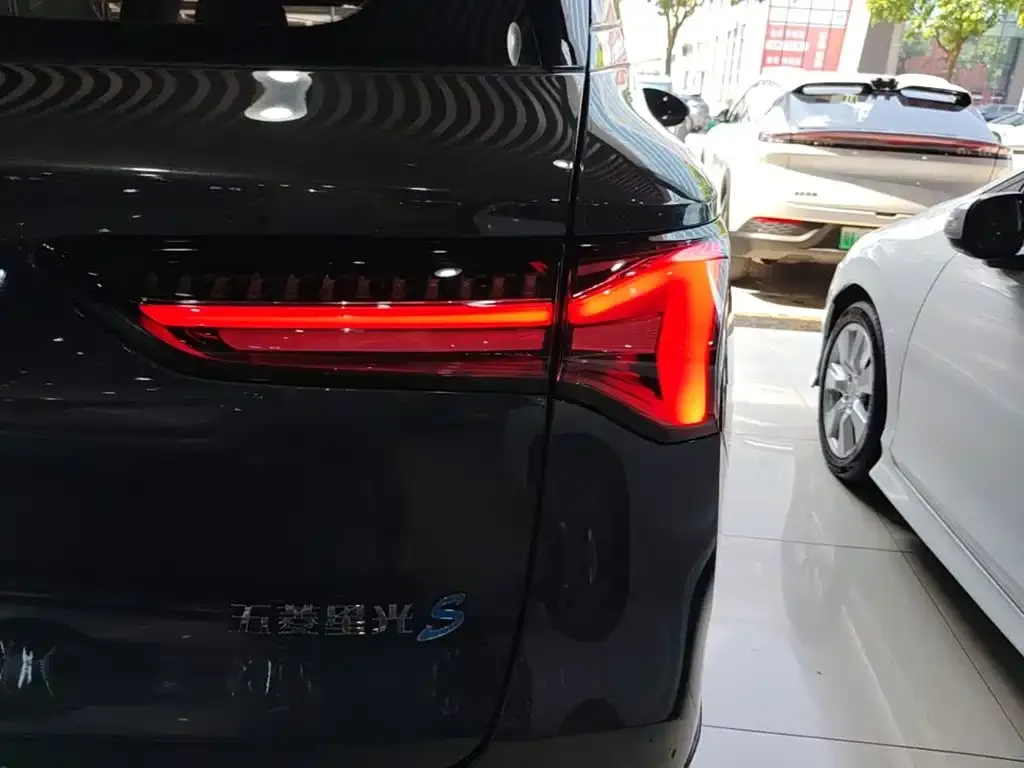 Wuling Xingguang S — фото 2