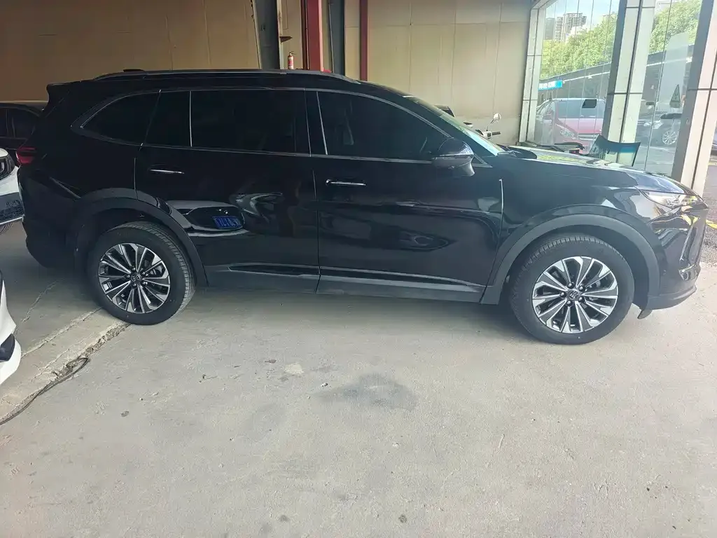 Buick Envision Plus — фото 5