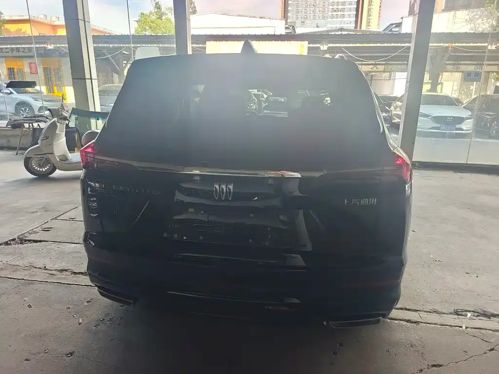 Buick Envision Plus — фото 10