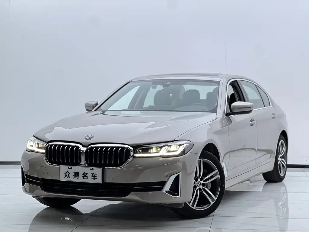 BMW 5 Series — фото 1