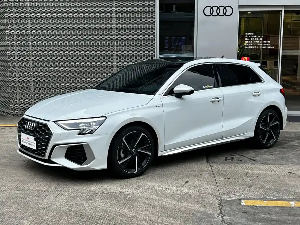 Audi A3 — фото 1