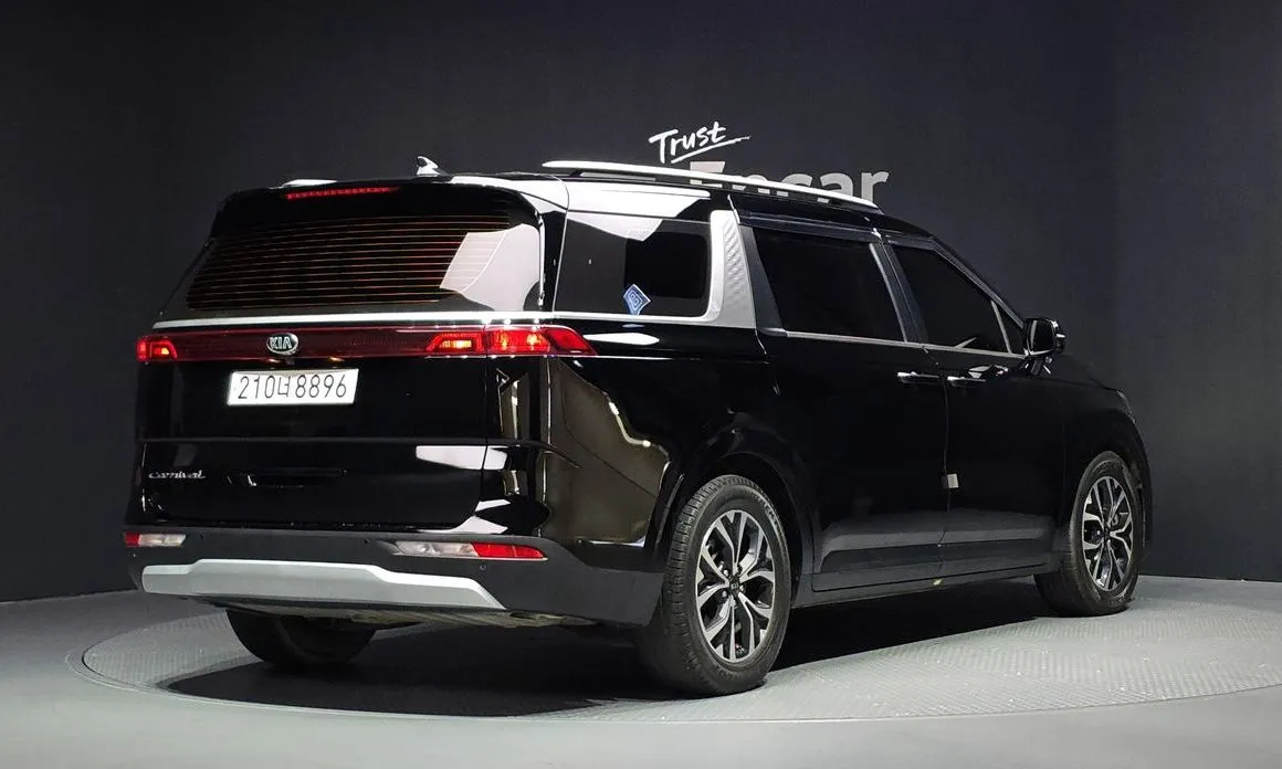 Kia Carnival — фото 2