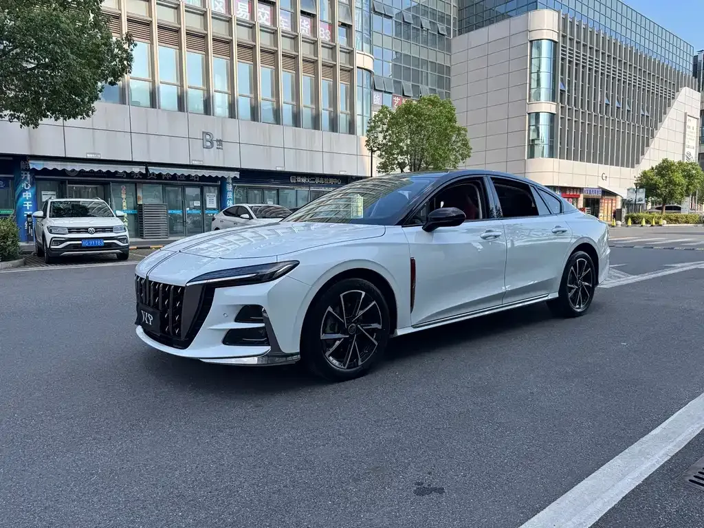 Hongqi H6 — фото 1