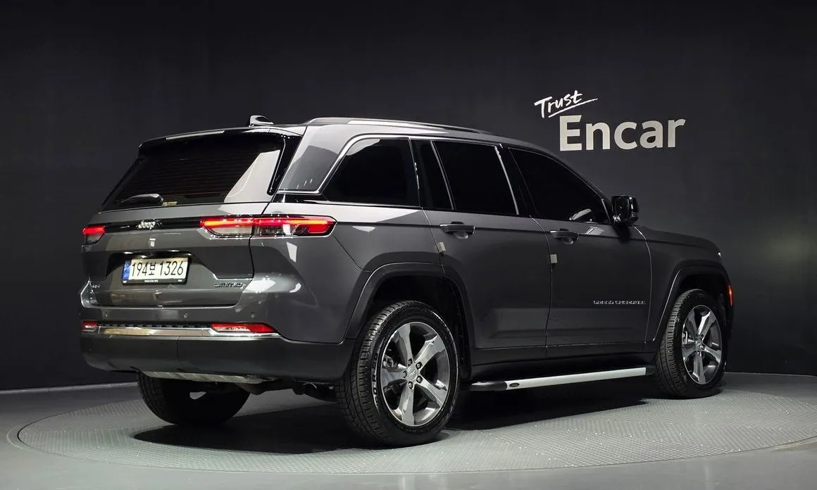 Jeep Cherokee — фото 4