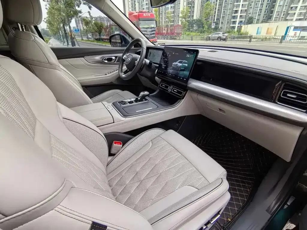 GAC Motor Trumpchi GS8 — фото 7