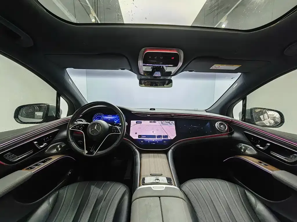 Mercedes-Benz EQS SUV — фото 3