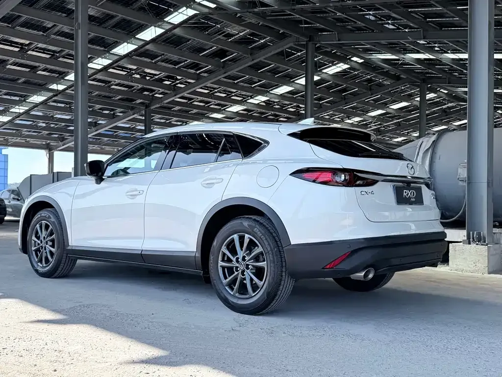 Mazda CX-4 — фото 10