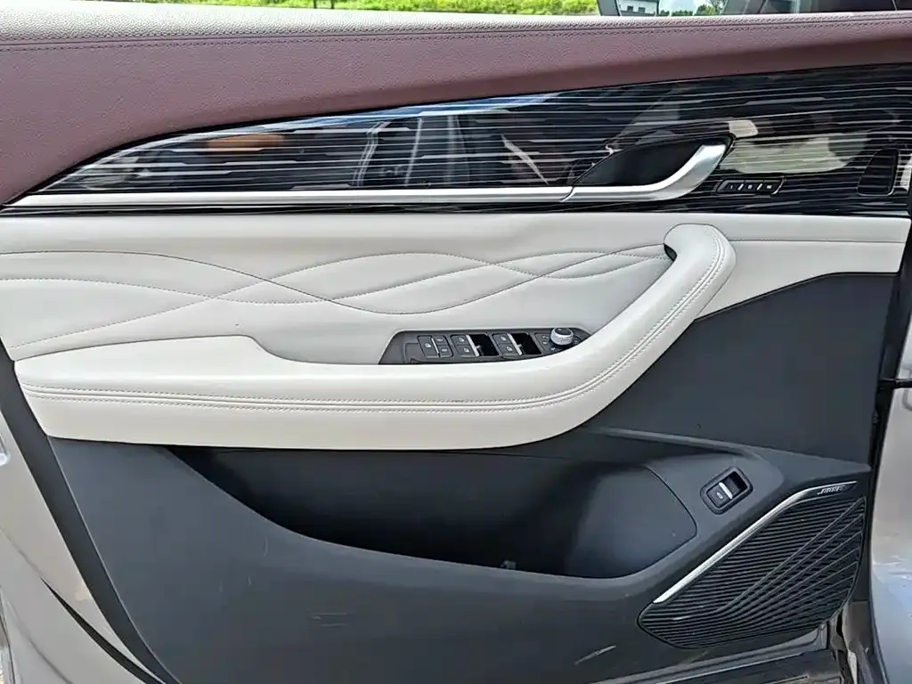 Geely Xingyue L — фото 2