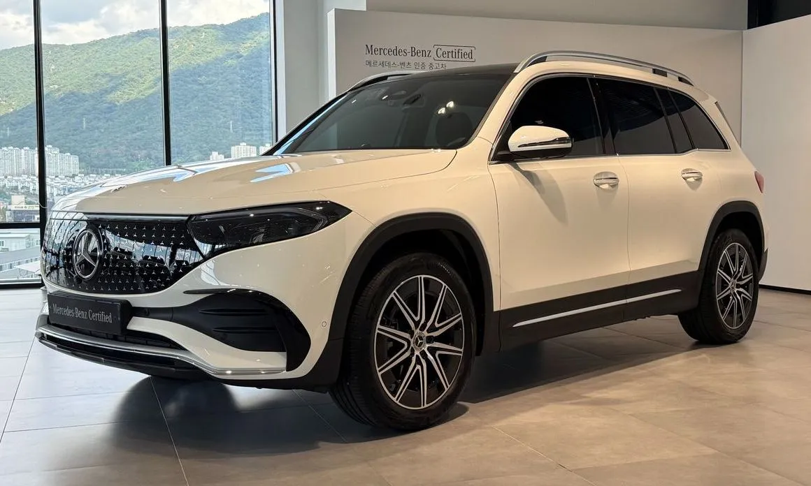 Mercedes-Benz EQB — фото 1
