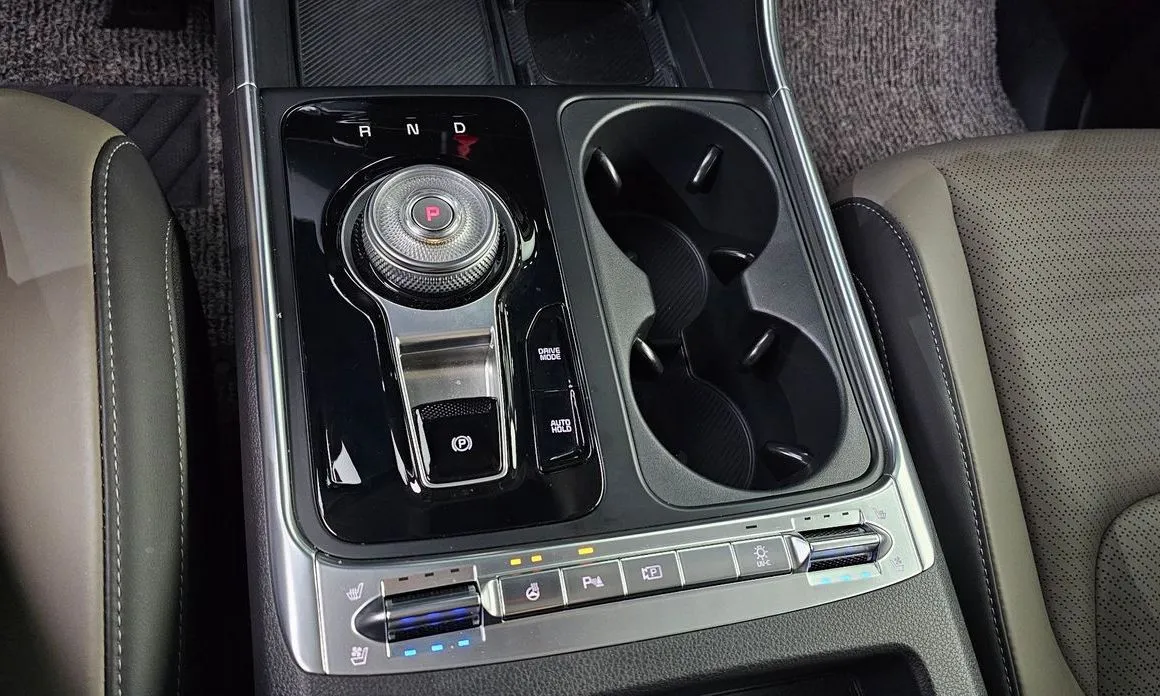Kia Carnival — фото 10