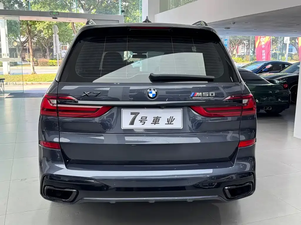 BMW X7 — фото 2