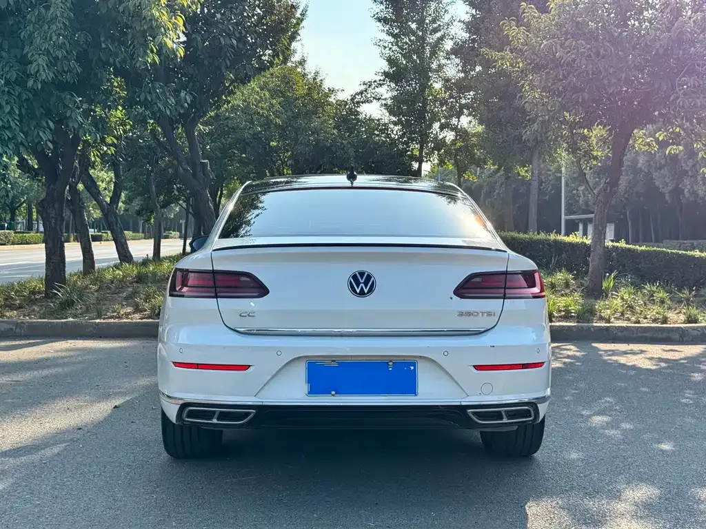 Volkswagen CC — фото 9
