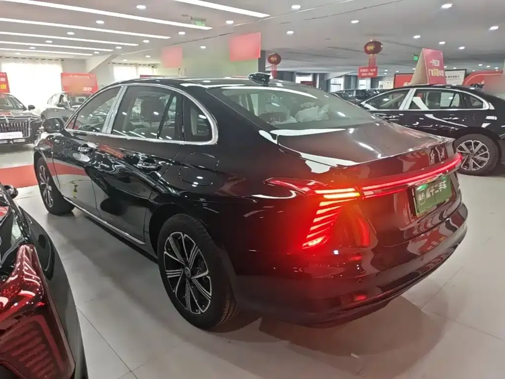 Hongqi H5 PHEV — фото 6