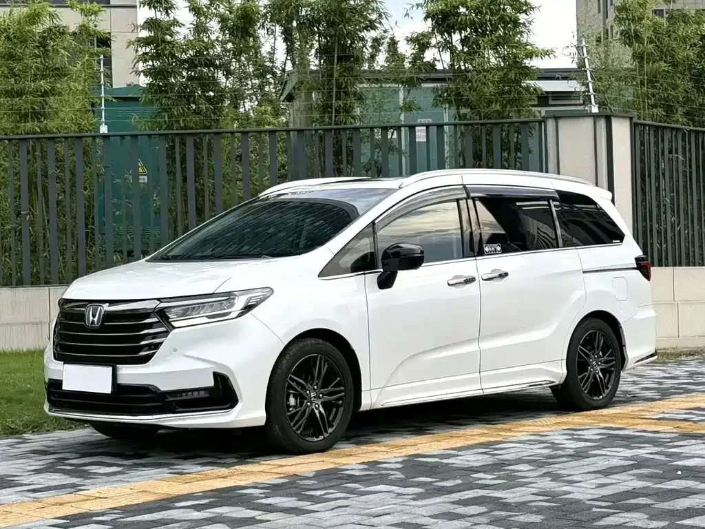 Honda Odyssey — фото 1