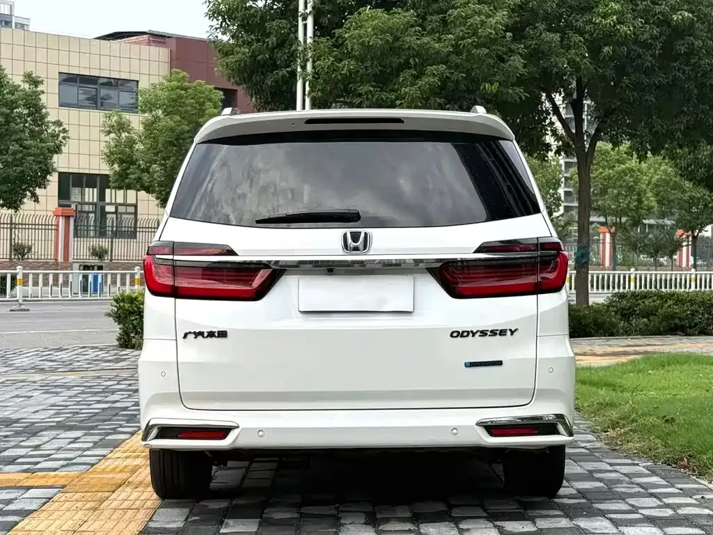 Honda Odyssey — фото 7