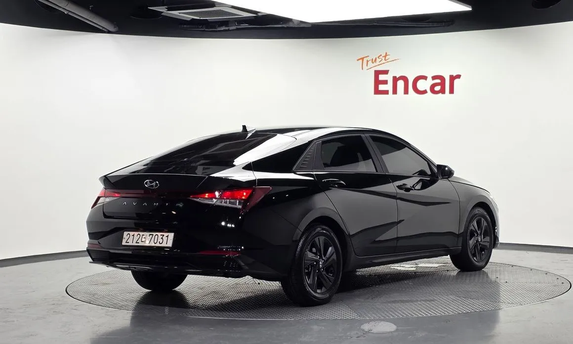 Hyundai AVANTE — фото 3