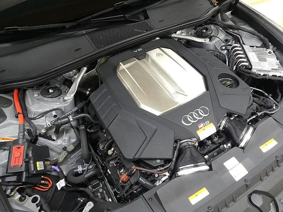 Audi RS6 — фото 6