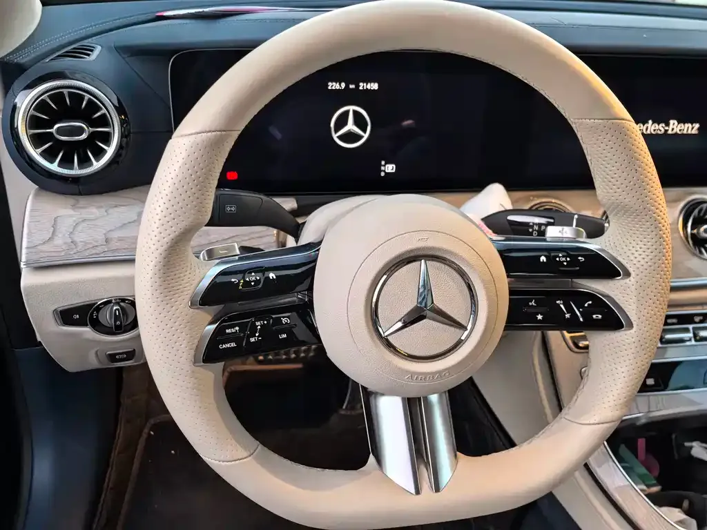 Mercedes-Benz E-Class (Import) — фото 8