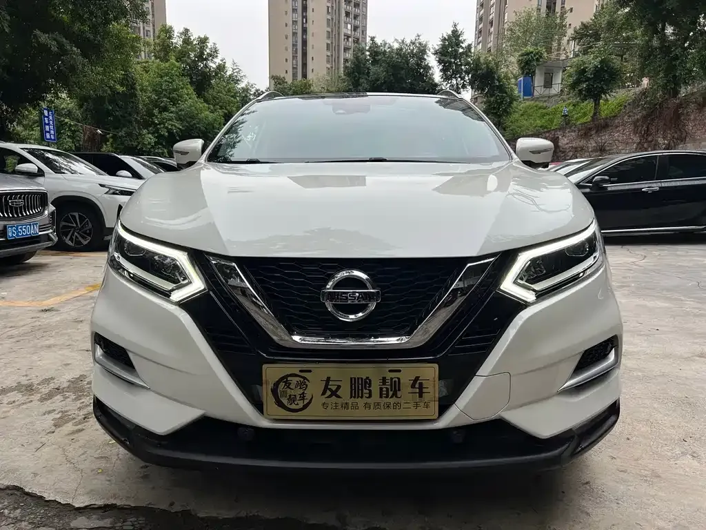 Nissan Qashqai — фото 2