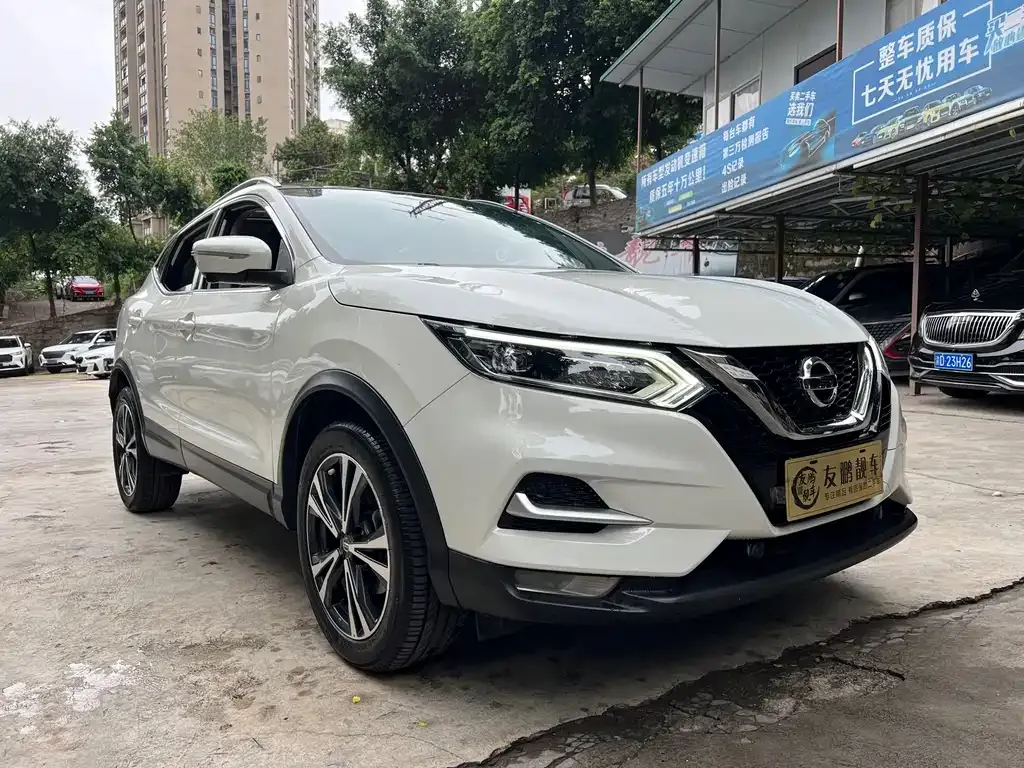 Nissan Qashqai — фото 7