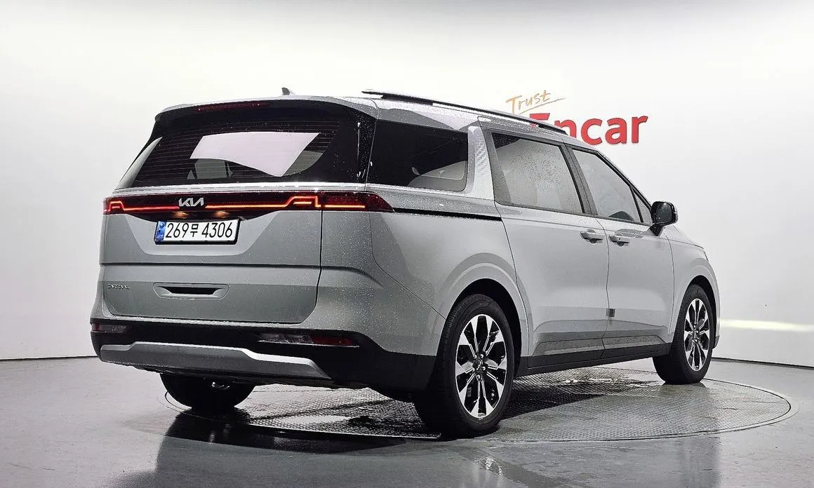 Kia Carnival — фото 2