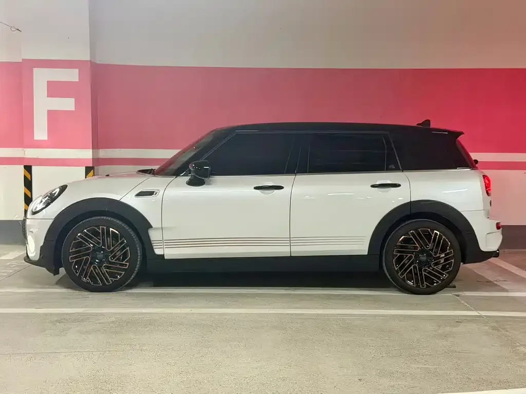 MINI Clubman — фото 7