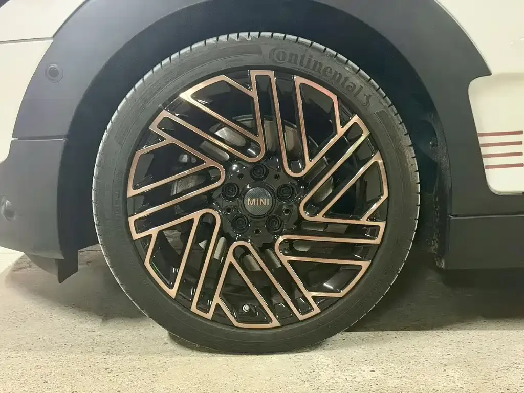 MINI Clubman — фото 8