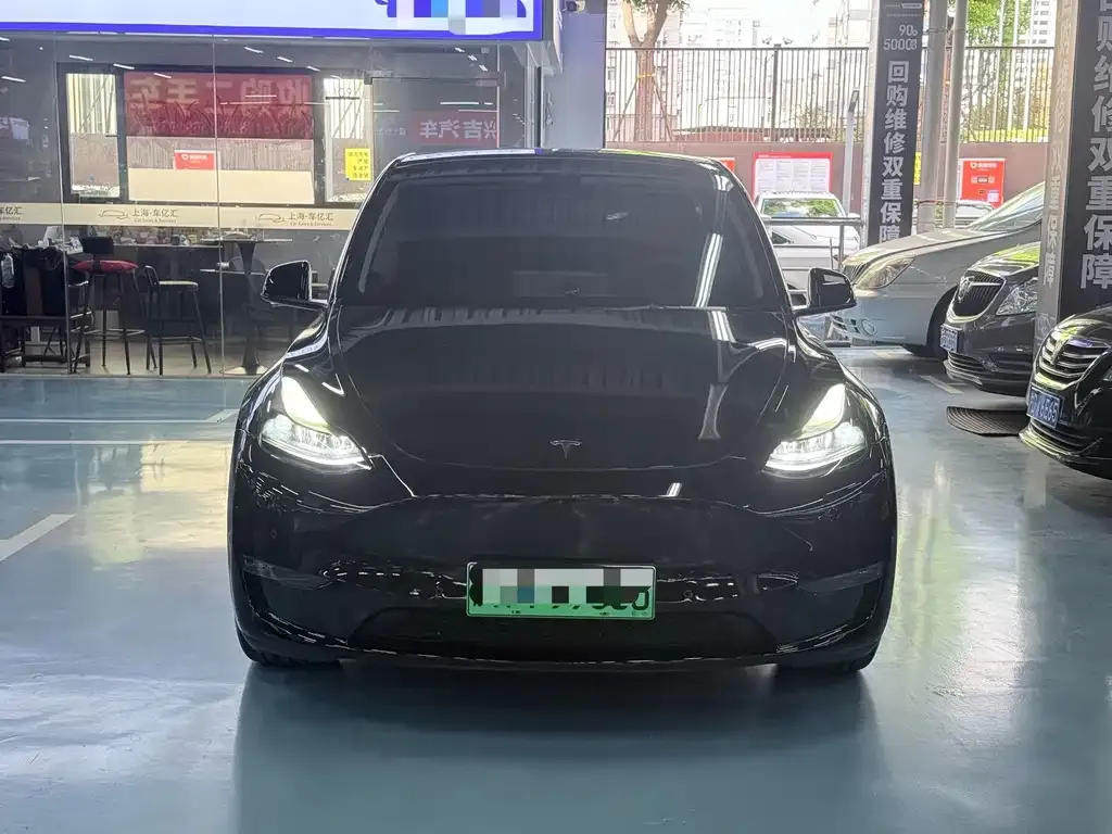 Tesla Model Y — фото 5