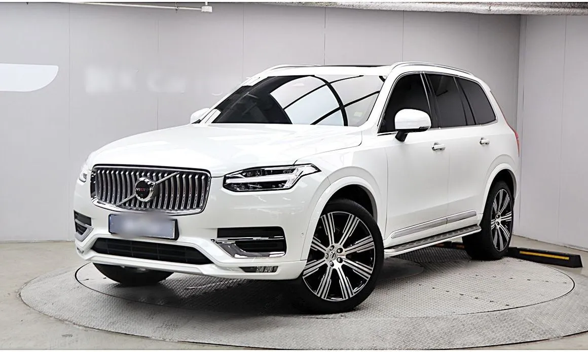 Volvo XC90 — фото 1