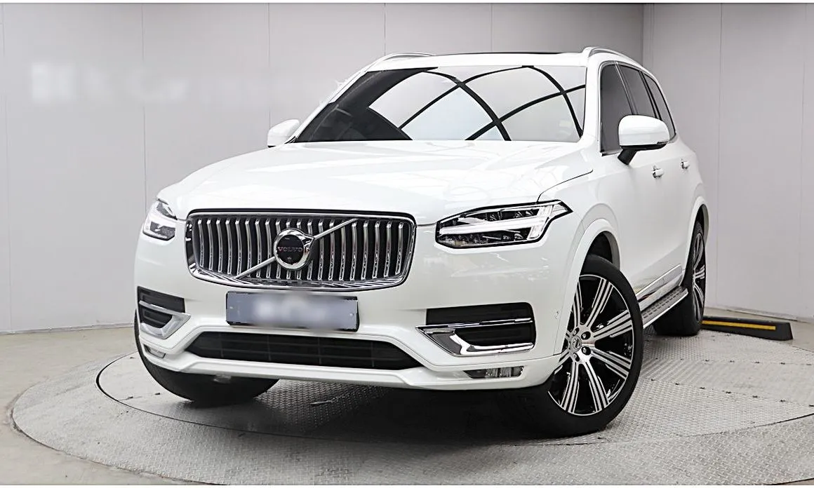 Volvo XC90 — фото 10