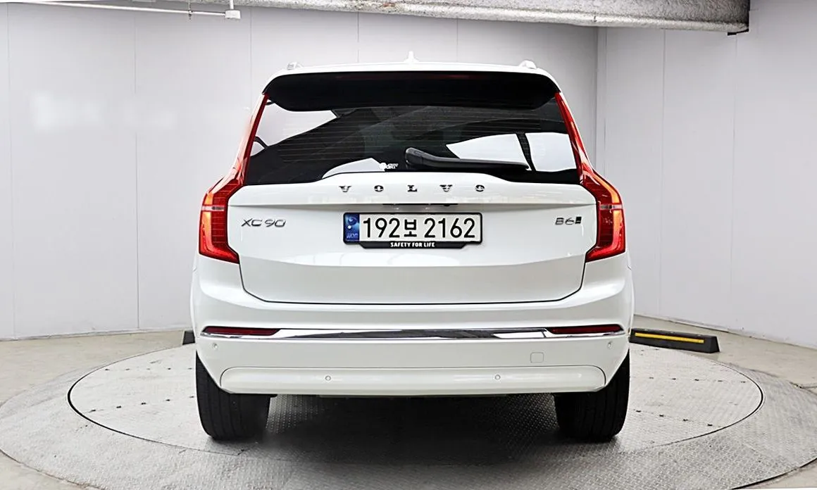 Volvo XC90 — фото 9