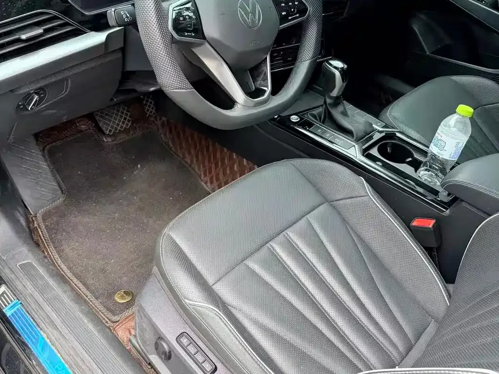 Volkswagen Passat — фото 4