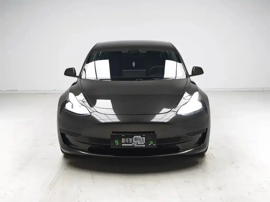 Tesla Model 3 — фото 4