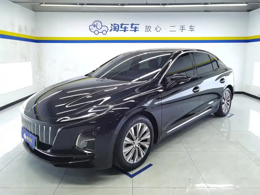 Hongqi E-QM5 — фото 1