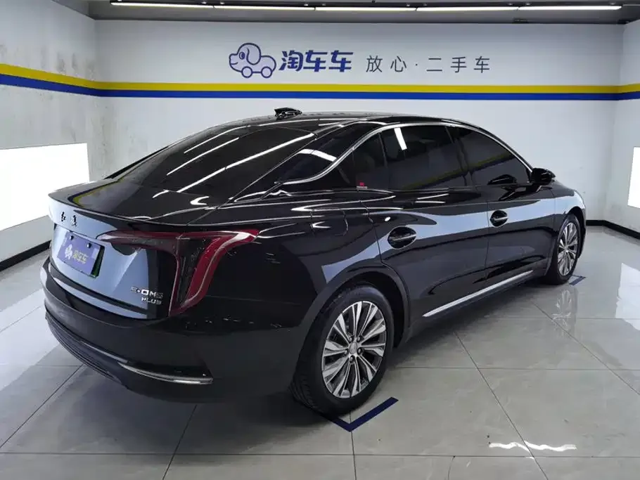 Hongqi E-QM5 — фото 10